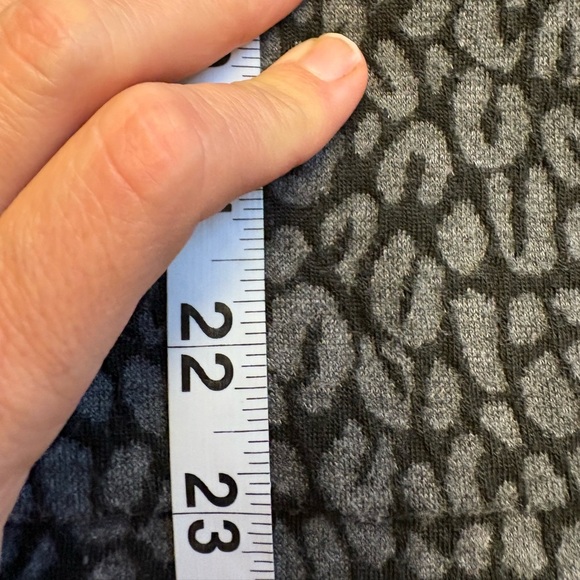Calvin Klein grey leopard print sleeveless stretchy camisole top size Medium - Picture 10 of 10